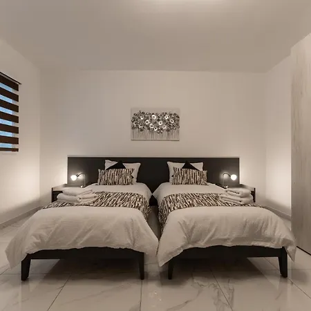 Home Away From Home Mellieha Exterior photo